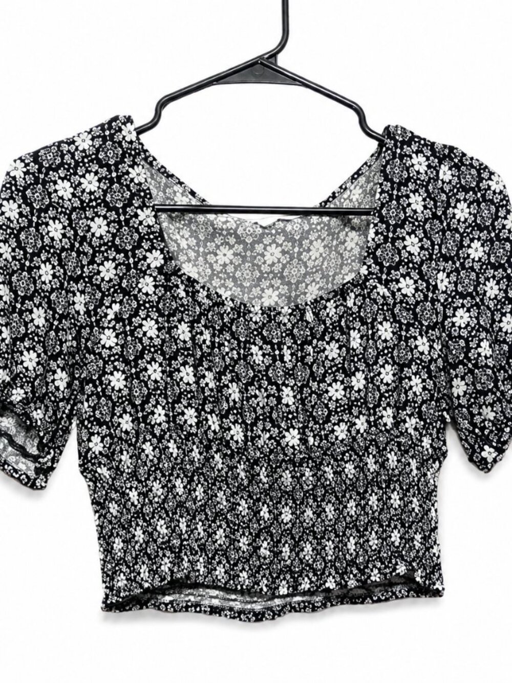Love Tree Black White Floral Smocked Crop Top Puff Sleeve Rayon Large